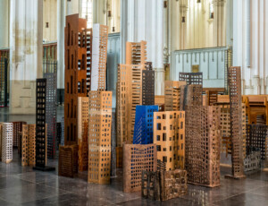 Cor Litjens, Stad, Beelden in diverse materialen, Stevenskerk